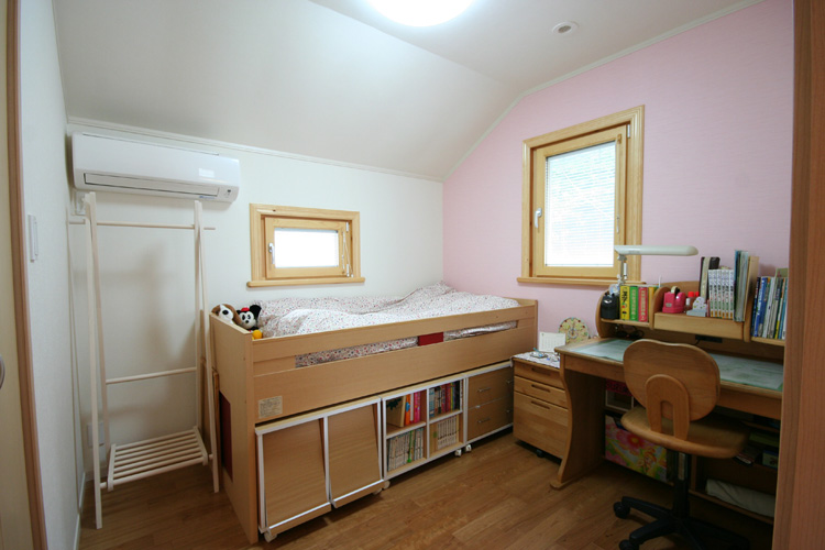 Pinkish girl's room
